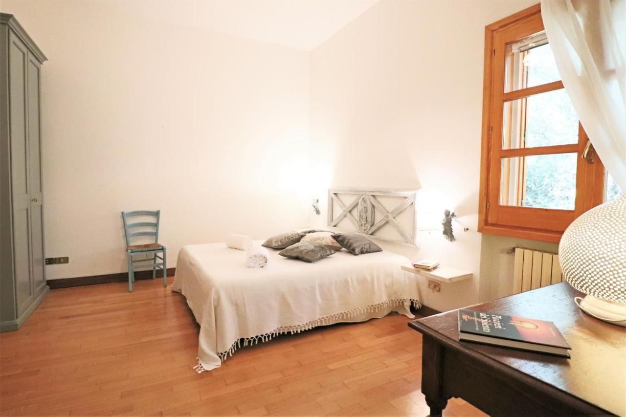 Bed and Breakfast Relais Delle Rose Lecce Exterior foto