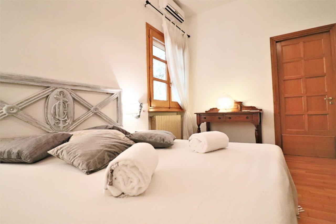 Bed and Breakfast Relais Delle Rose Lecce Exterior foto