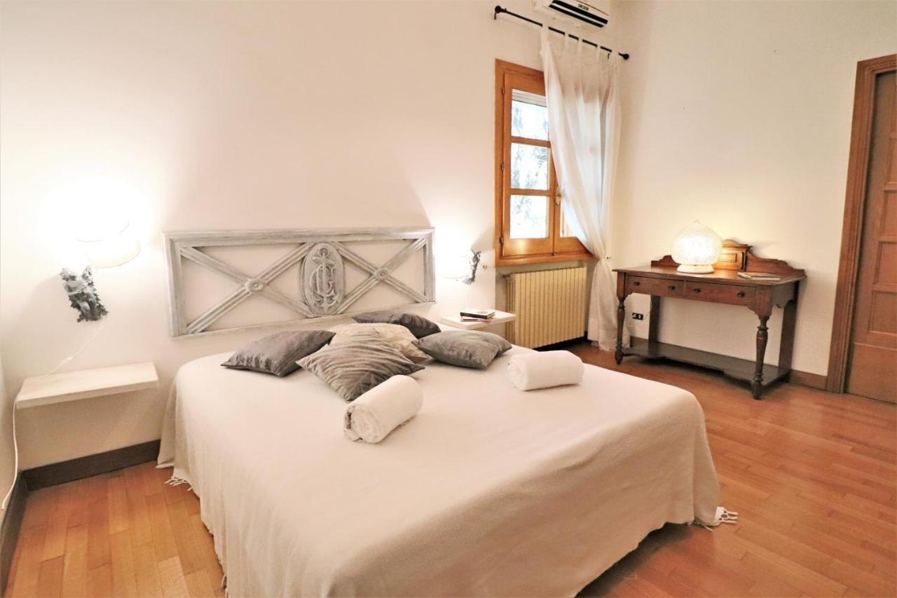 Bed and Breakfast Relais Delle Rose Lecce Exterior foto